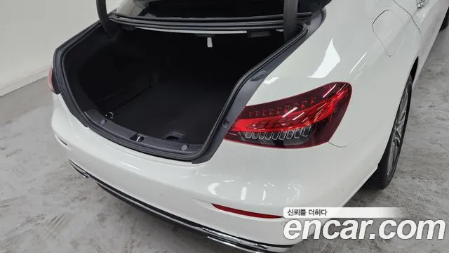 Mercedes-Benz E-Class E-класс W213 E350 4MATIC Exclusive — Фото автомобиля 11