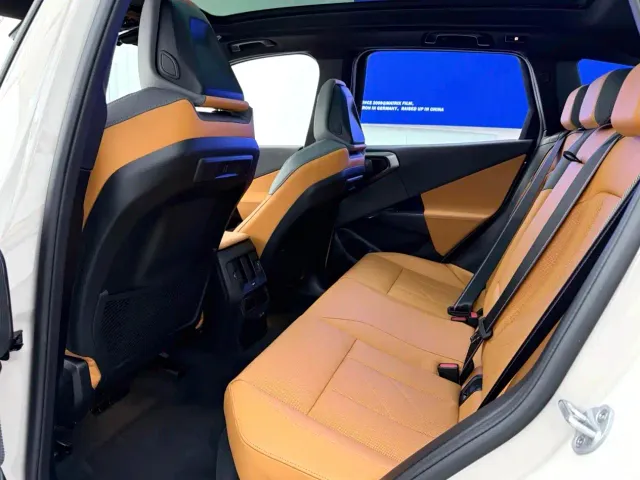 BMW X3 M50 — Фото автомобиля 6