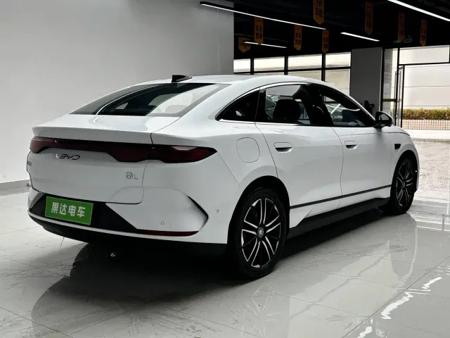 BYD Qin L — Фото автомобиля 6
