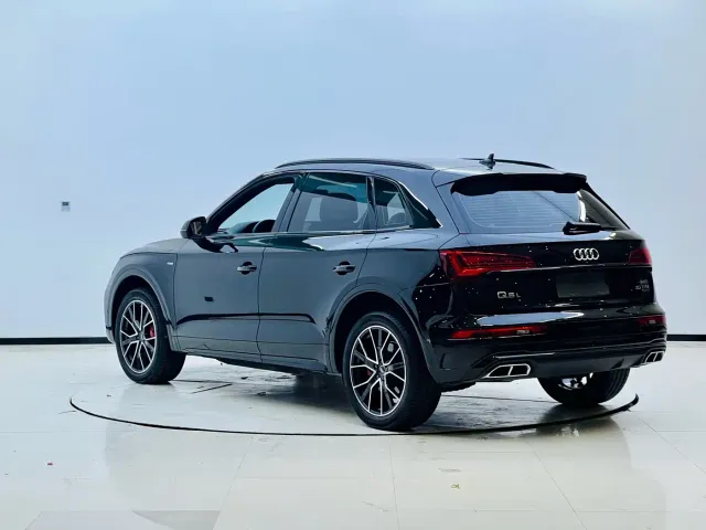 Audi Audi Q5L 2024 Model 45 TFSI Luxury Dynamic — Фото автомобиля 4