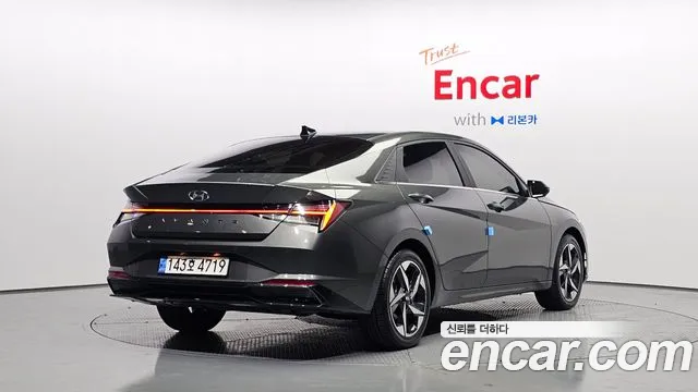 Hyundai Avante CN7 — Фото автомобиля 2