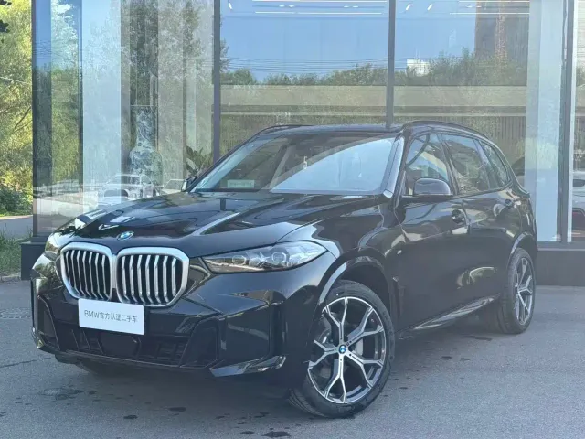 Фотография автомобиля — BMW X5