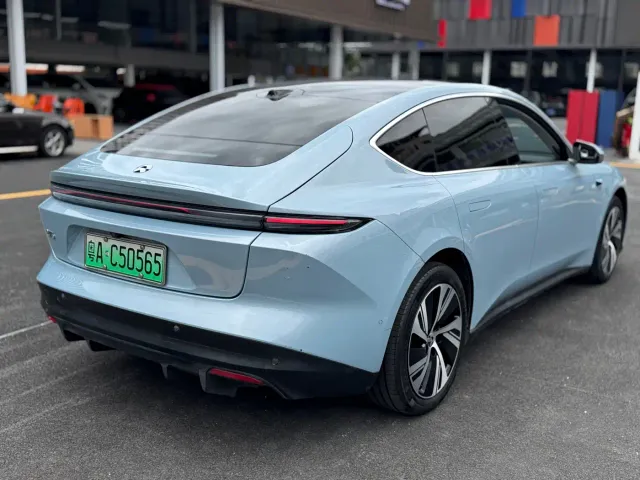 Nio ET5 — Фото автомобиля 6