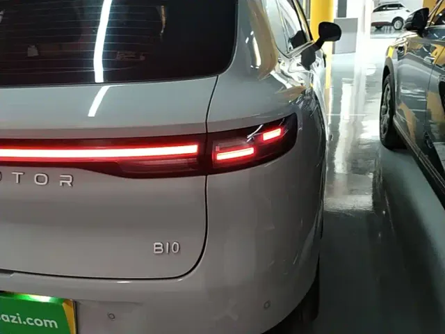 Leapmotor B10 — Фото автомобиля 7