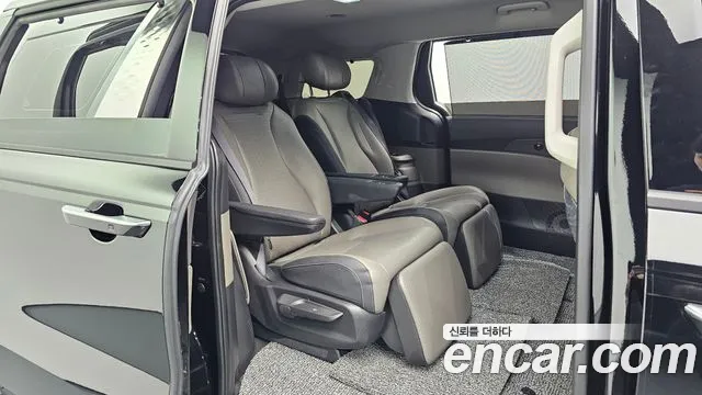 Kia Canival — Фото автомобиля 5