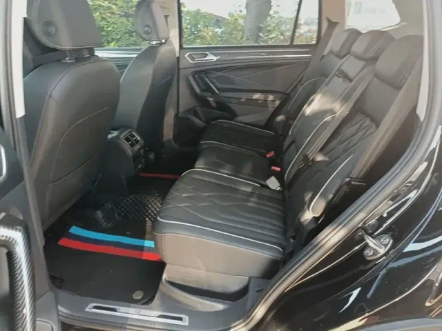 Volkswagen Tiguan L — Фото автомобиля 16