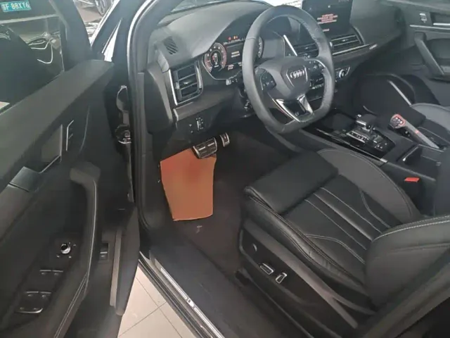 Audi Q5L — Фото автомобиля 15