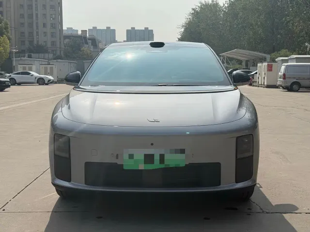 Li Auto i6 — Фото автомобиля 5