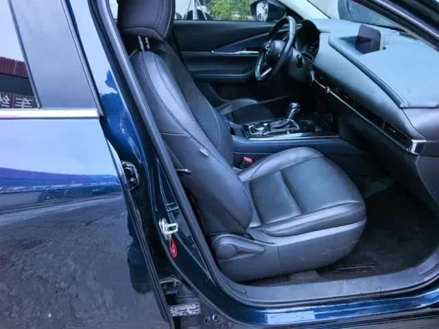 Mazda CX-30 — Фото автомобиля 24