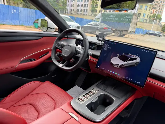 Xiaomi SU7 — Фото автомобиля 20
