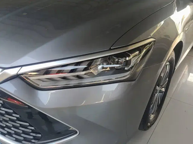 BYD Qin PLUS — Фото автомобиля 23