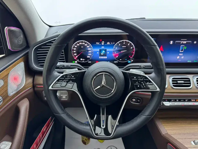 Mercedes-Benz GLE-Class — Фото автомобиля 5