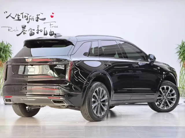 Cadillac XT5 — Фото автомобиля 12