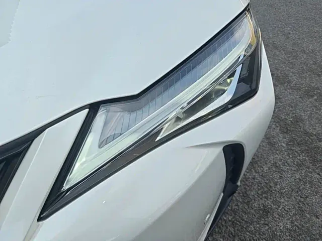 Lexus UX — Фото автомобиля 23