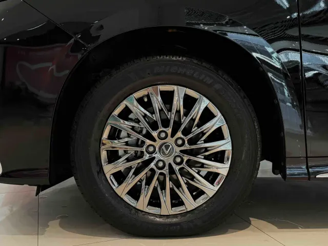 Lexus LM — Фото автомобиля 20
