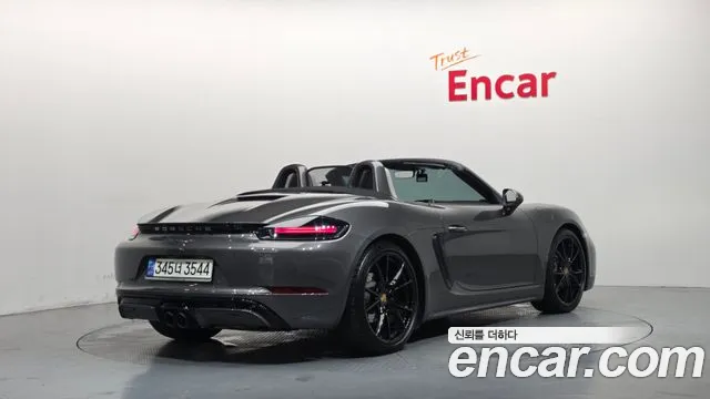 Porsche 718 — Фото автомобиля 2