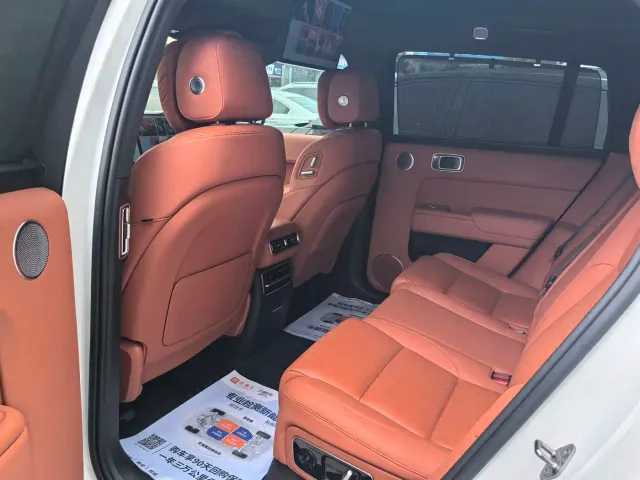Li Auto L7 — Фото автомобиля 6