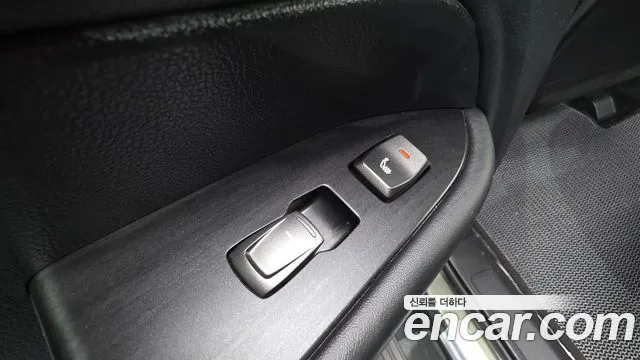 KG_Mobility_Ssangyong Rexton Новый Rexton Sport Khan Дизель 2.2 4WD — Фото автомобиля 27