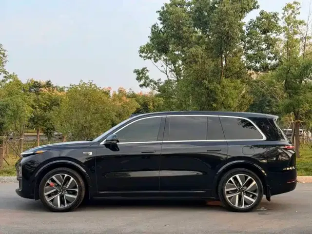 Li Auto L9 — Фото автомобиля 2