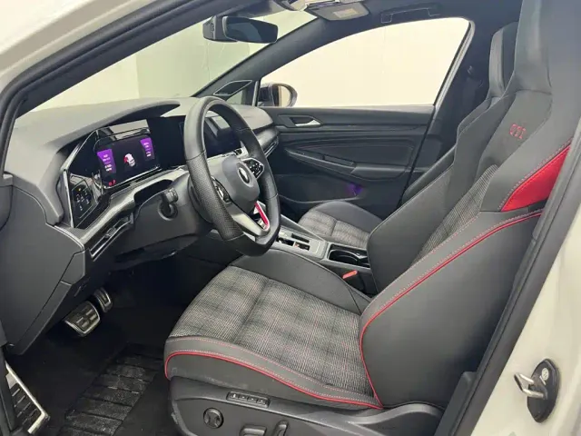 Volkswagen Golf GTI — Фото автомобиля 7