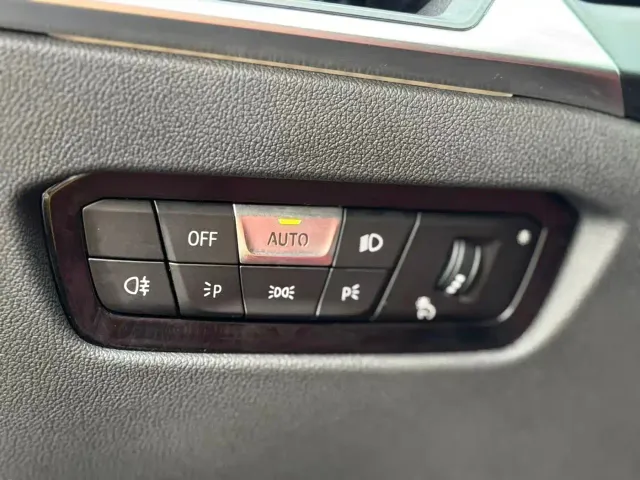 BMW 3 Series — Фото автомобиля 9