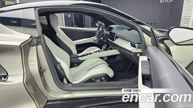 Lotus Emira — Фото автомобиля 25