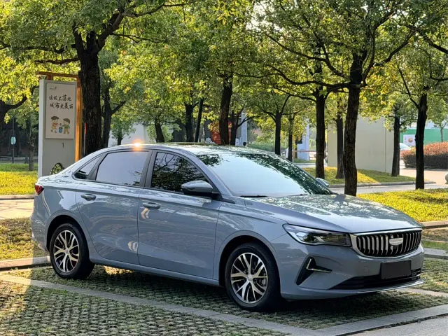 Geely Emgrand — Фото автомобиля 3