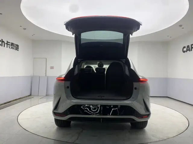 IM Motors LS7 — Фото автомобиля 29
