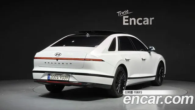 Hyundai Grandeur — Фото автомобиля 2