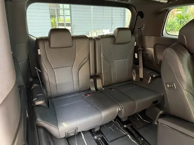 Toyota Alphard — Фото автомобиля 8