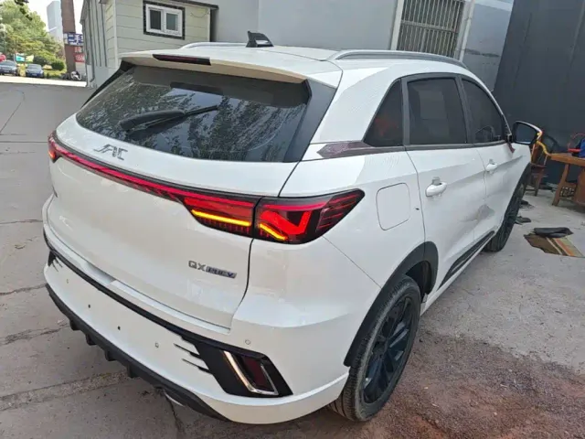JAC Motors JAC QX PHEV — Фото автомобиля 6