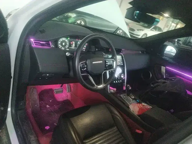 Land Rover Discovery Sport — Фото автомобиля 9