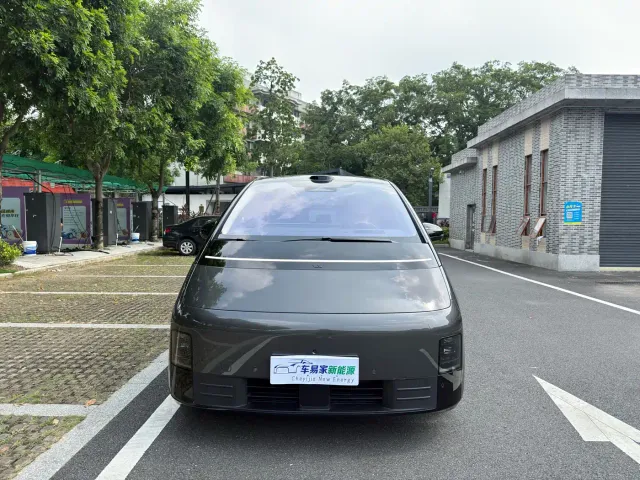 Li Auto MEGA — Фото автомобиля 2