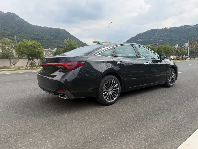 Toyota Avalon — Фото автомобиля 15