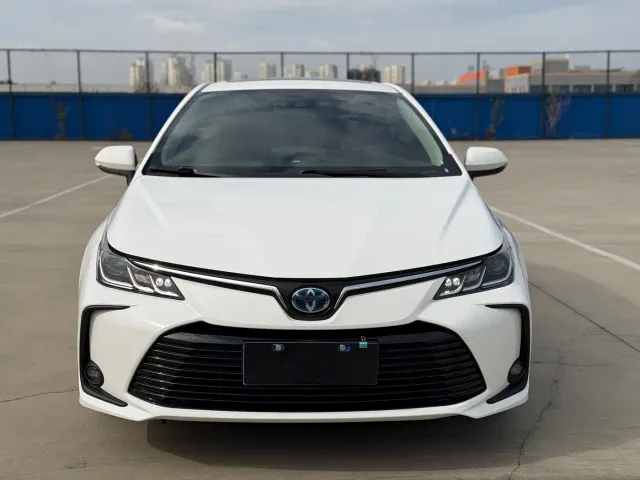 Toyota Corolla — Фото автомобиля 2