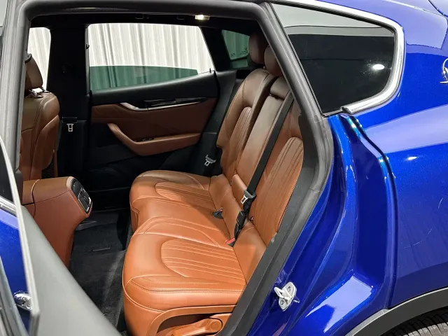 Maserati Levante — Фото автомобиля 18