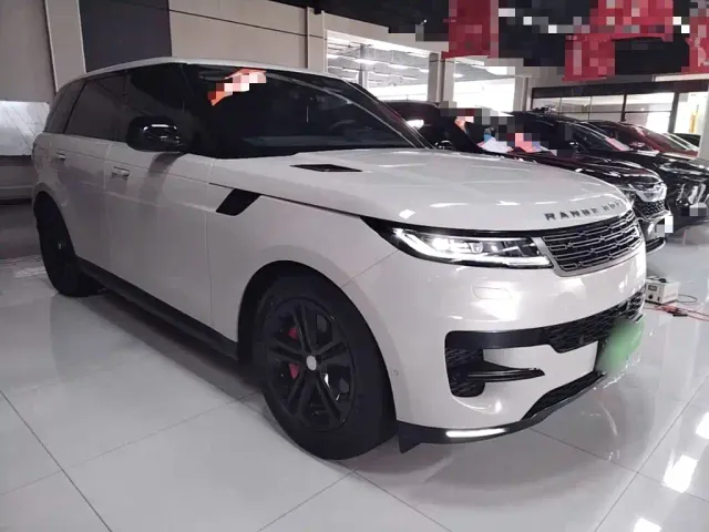 Land Rover Range Rover Sport — Фото автомобиля 3