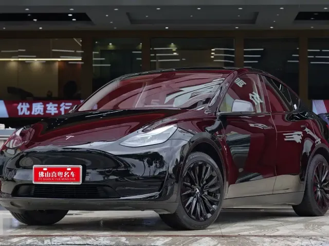 Фотография автомобиля — Tesla Model Y