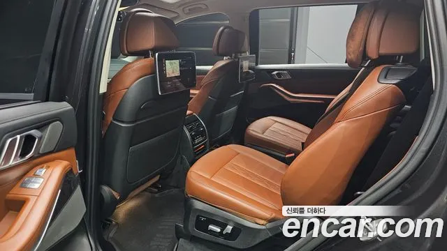 BMW X7 — Фото автомобиля 26