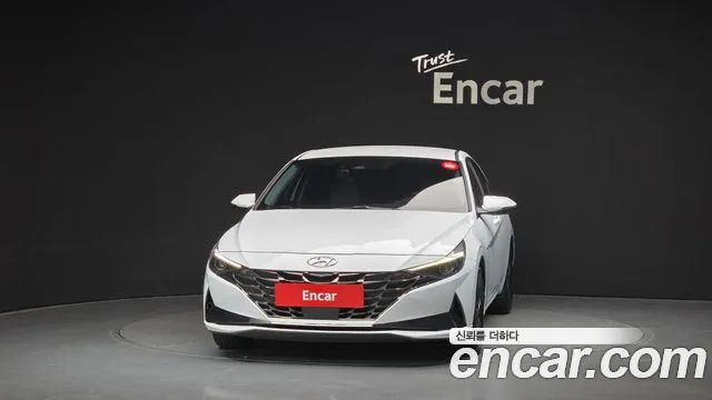 Hyundai AVANTE Avante (CN7) — Фото автомобиля 3