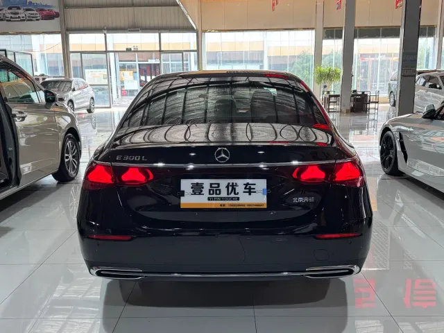 Mercedes-Benz E-Class — Фото автомобиля 26