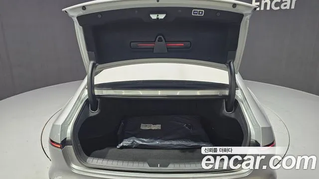 Hyundai Grandeur Grandeur (GN7) 2.5 Бензин 2WD — Фото автомобиля 20
