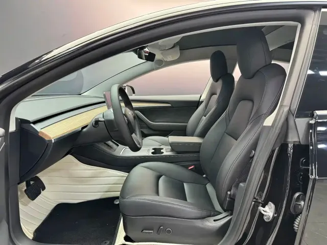 Tesla Model 3 — Фото автомобиля 7