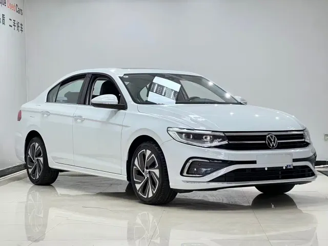 Volkswagen Bora — Фото автомобиля 3