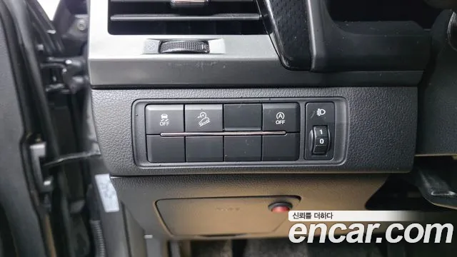 KG_Mobility_Ssangyong Rexton Новый Rexton Sport Khan Дизель 2.2 4WD — Фото автомобиля 14