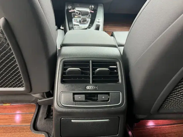 Audi A4L — Фото автомобиля 8