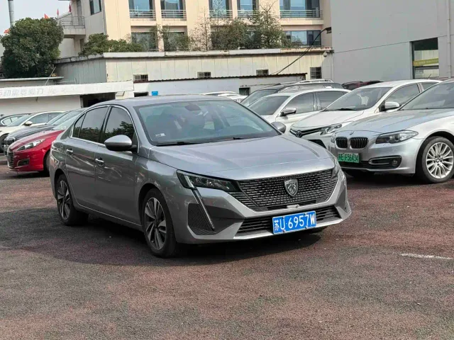 Peugeot 408 — Фото автомобиля 8