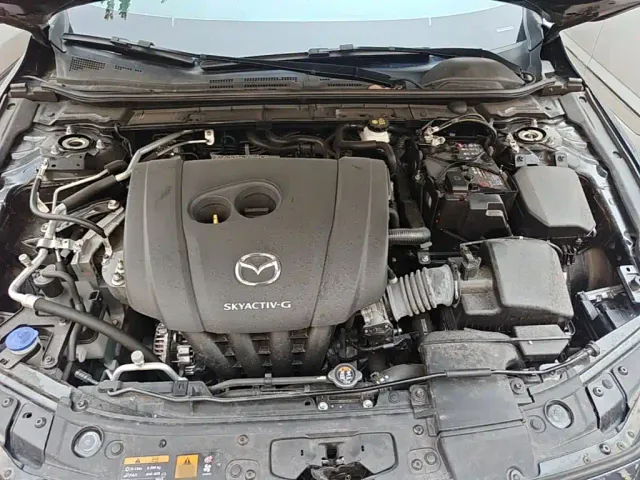 Mazda Axela — Фото автомобиля 19