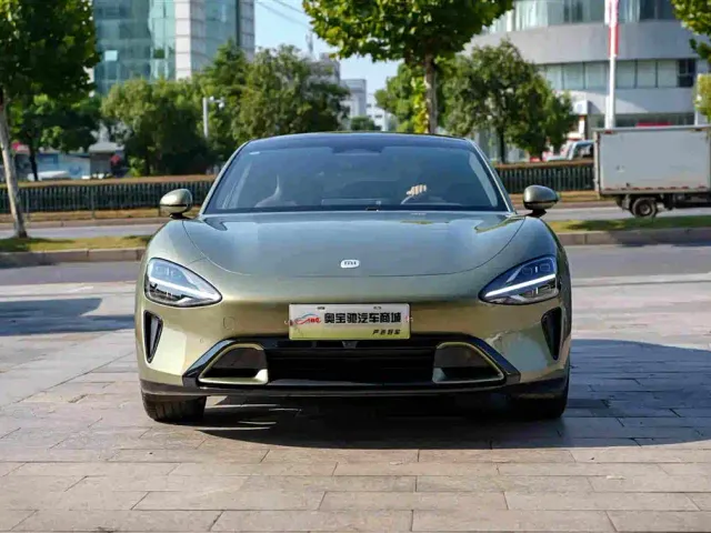 Xiaomi SU7 — Фото автомобиля 2