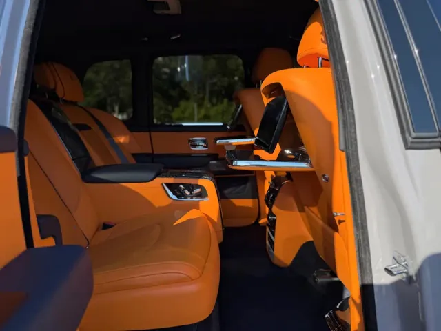 Rolls-Royce Cullinan — Фото автомобиля 21